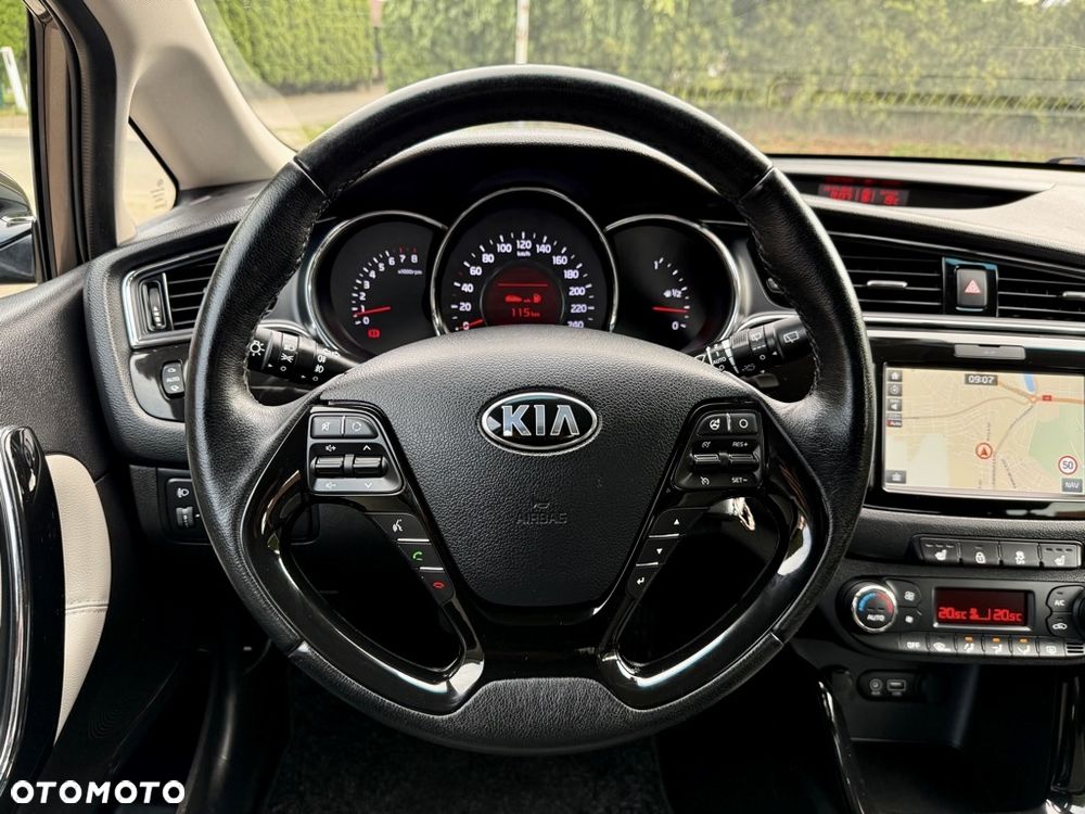 Kia Ceed 1.4 CVVT Dream Team Edition - 19