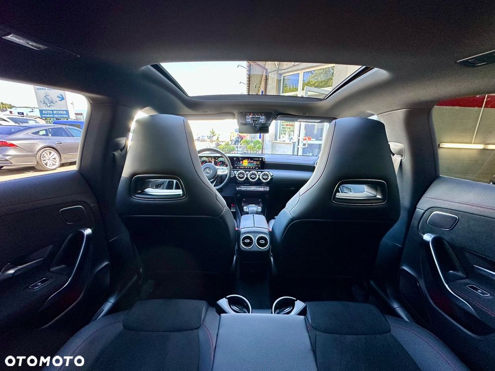 Mercedes-Benz CLA 250 4Matic Shooting Brake 7G-DCT AMG Line - 25