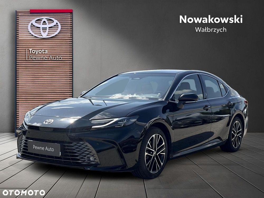Toyota Camry - 1