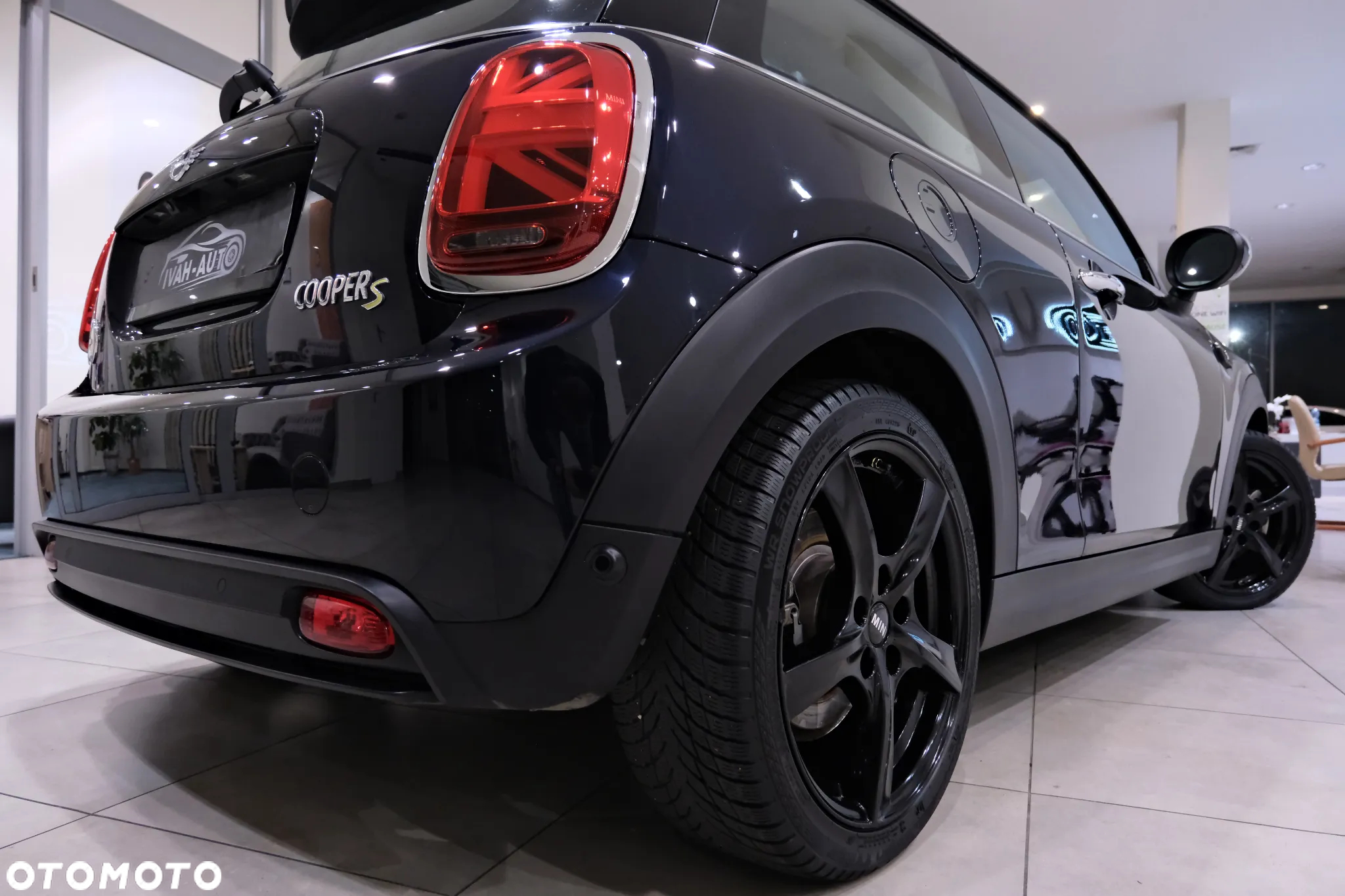 MINI Cooper SE - 19