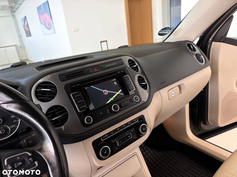 Volkswagen Tiguan 2.0 TDI DPF 4Motion BlueMotion Technology DSG Track & Style - 27