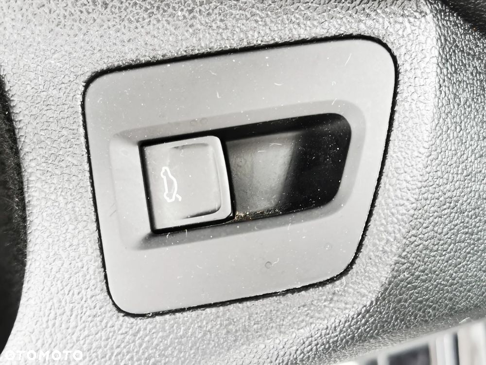 Volkswagen Passat 2.0 TDI BlueMotion Technology Highline - 17