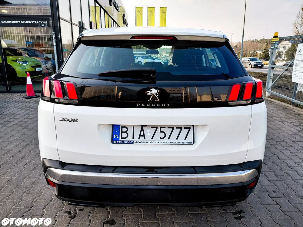 Peugeot 3008 1.2 PureTech Allure S&S EAT6 - 8