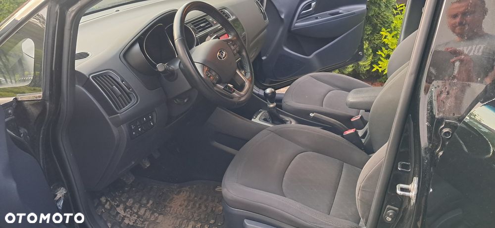 Kia Rio 1.2 Dream Team Edition - 24
