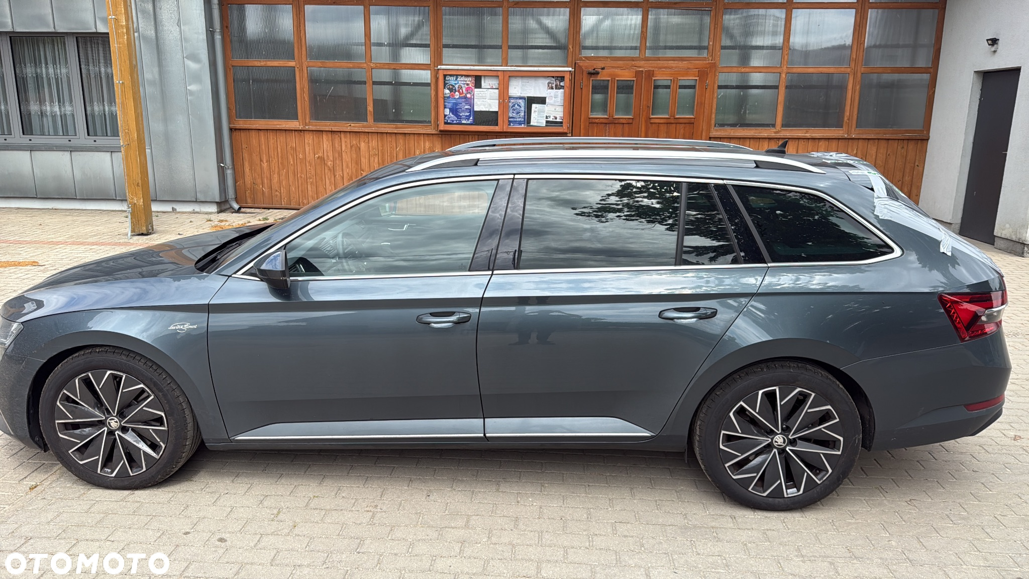 Skoda Superb Combi 2.0 TSI 4x4 DSG L&K - 12