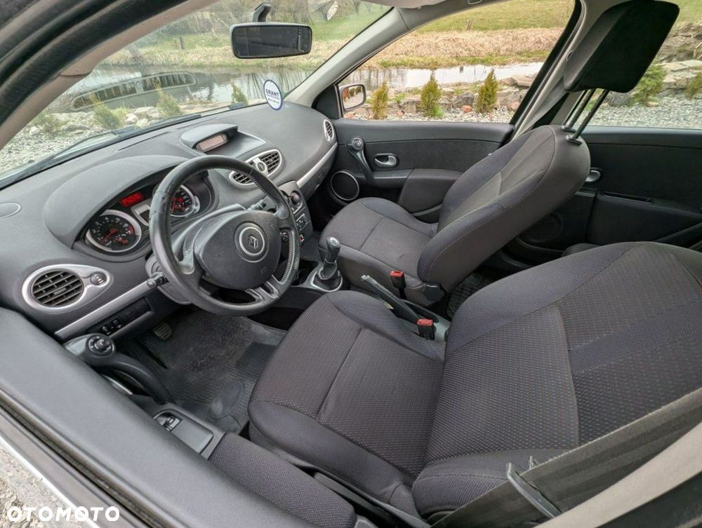 Renault Clio - 3