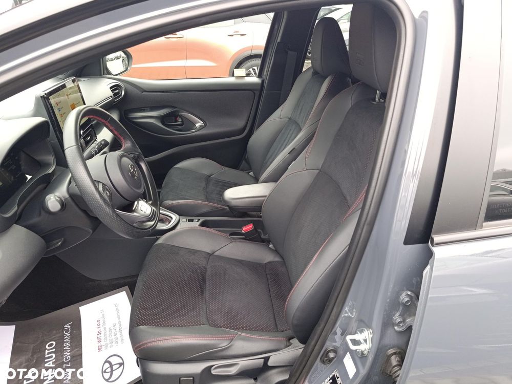 Toyota Yaris Hybrid 1.5 GR Sport - 2
