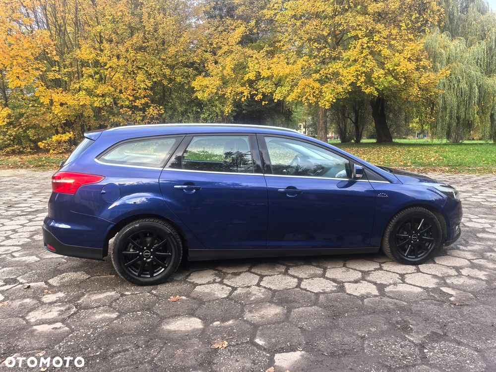 Ford Focus 1.0 EcoBoost Titanium - 4