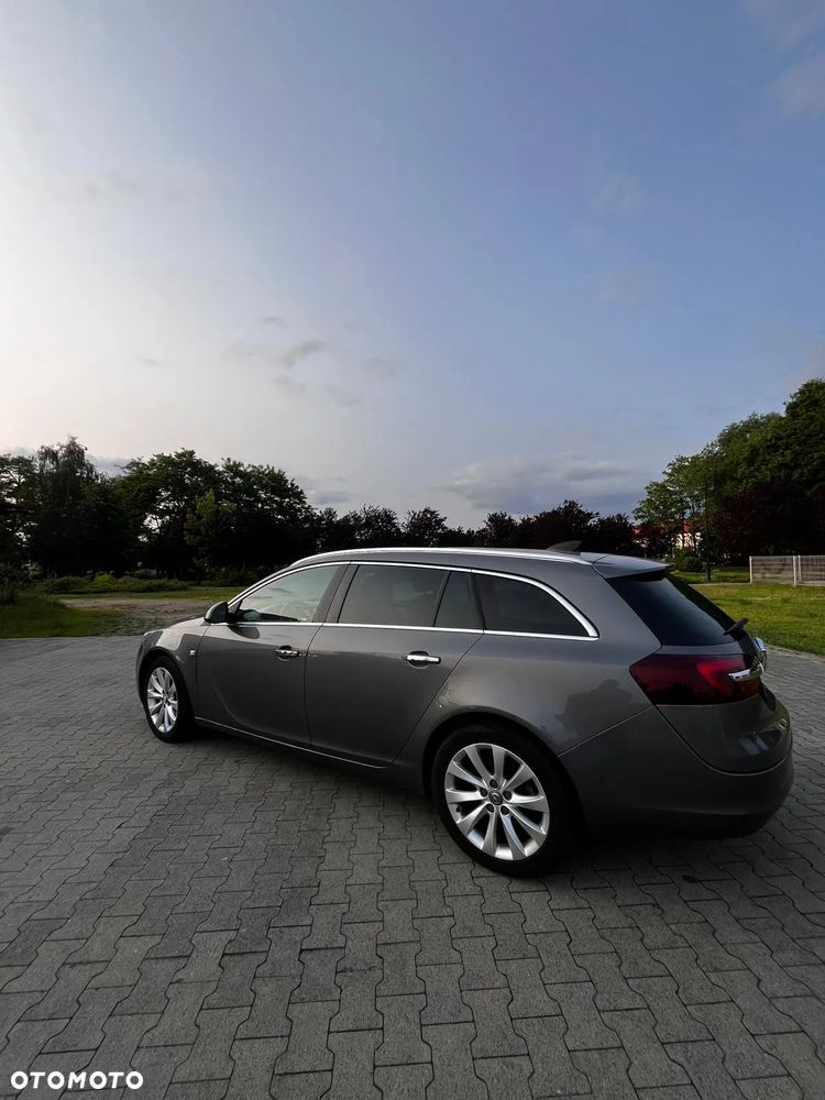 Opel Insignia ver-sports-tourer-1-6-diesel-automatik-ultimate-120-jahre - 5