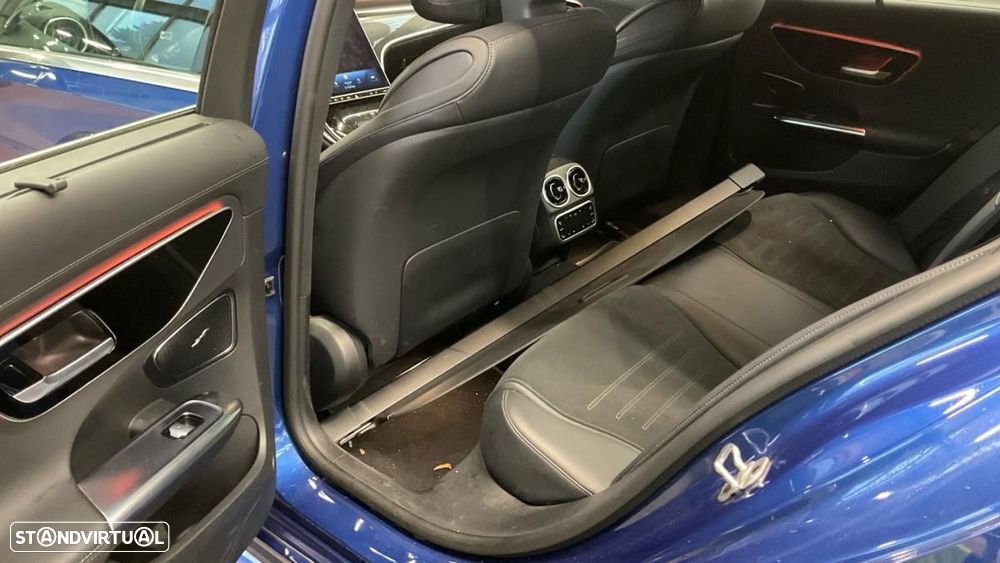 Mercedes-Benz C 300 e AMG Line - 3