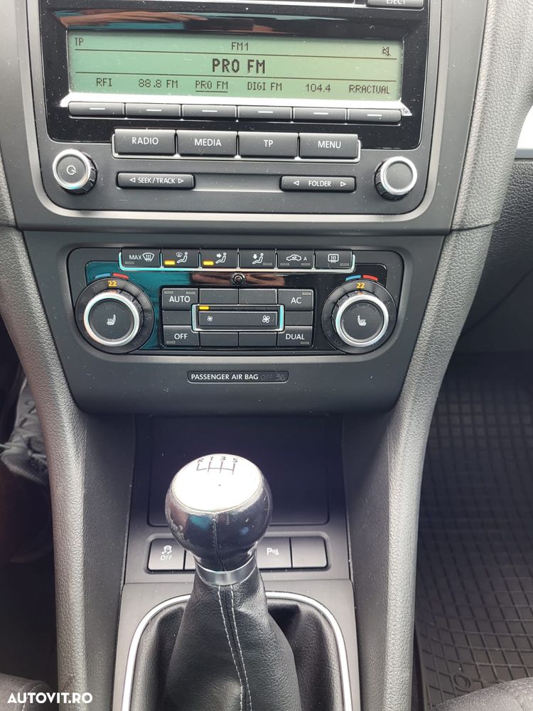 Volkswagen Golf - 10