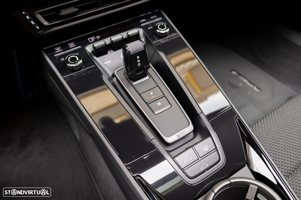 Porsche 911 (992) Carrera T PDK - 32