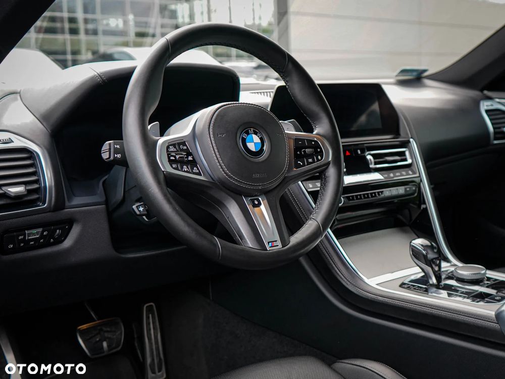 BMW Seria 8 - 11