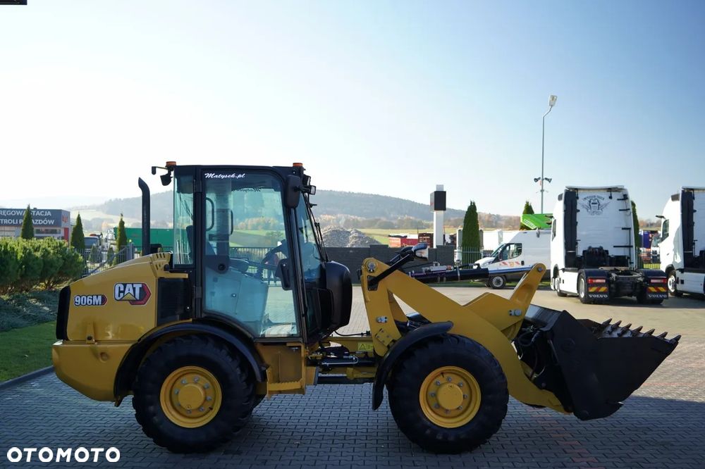 Caterpillar 906M / ŁADOWARKA KOŁOWA / 2020 ROK / ŁYŻKA SZCZĘKOWA / - 16
