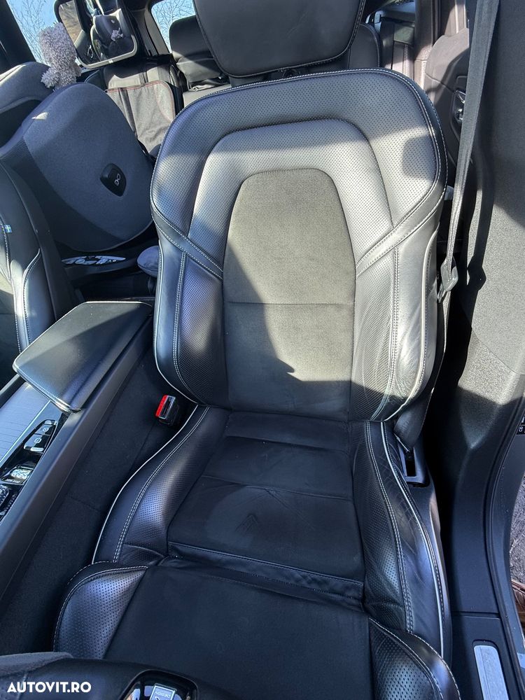 Volvo XC 60 T8 Twin Engine AWD R-Design - 12