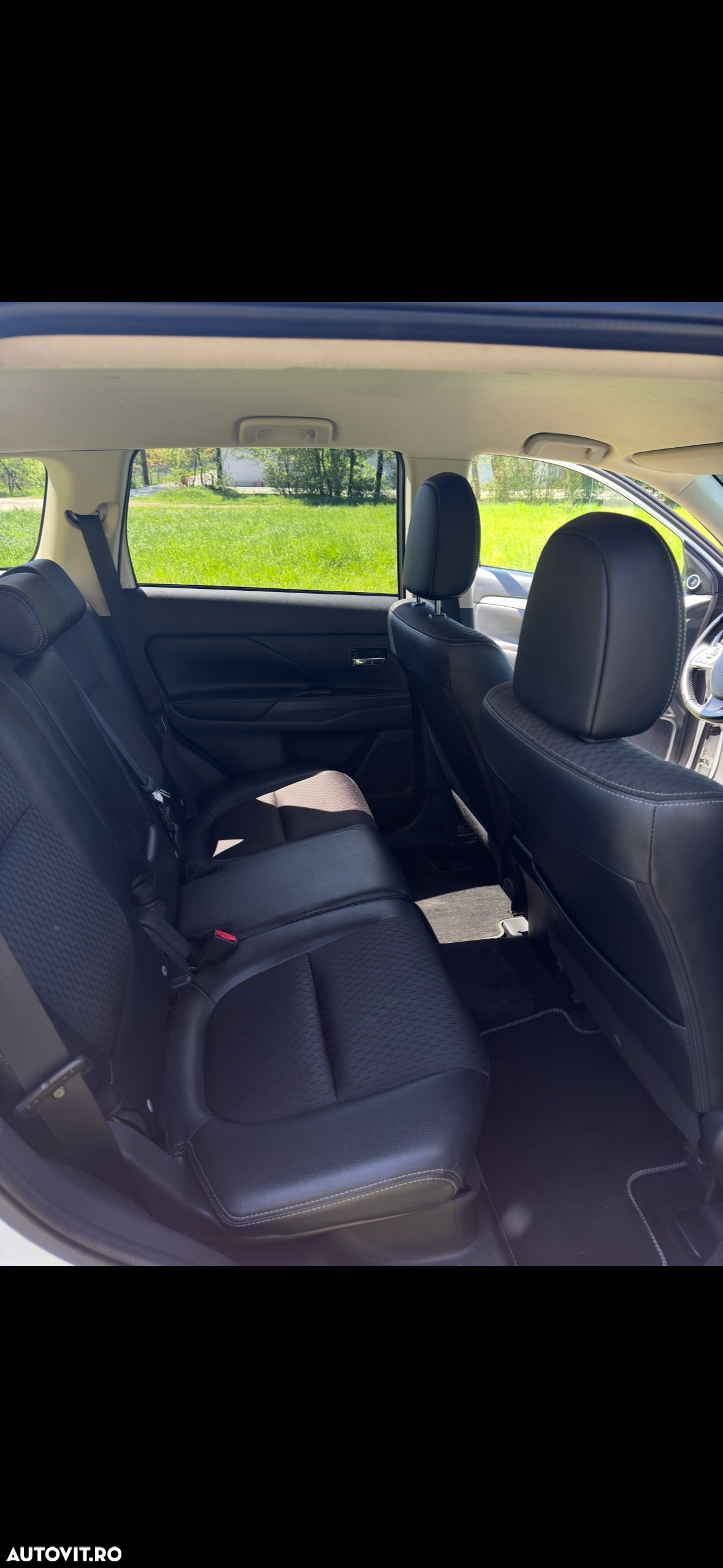 Mitsubishi Outlander 2.0 4WD Plug-In Hybrid - 10