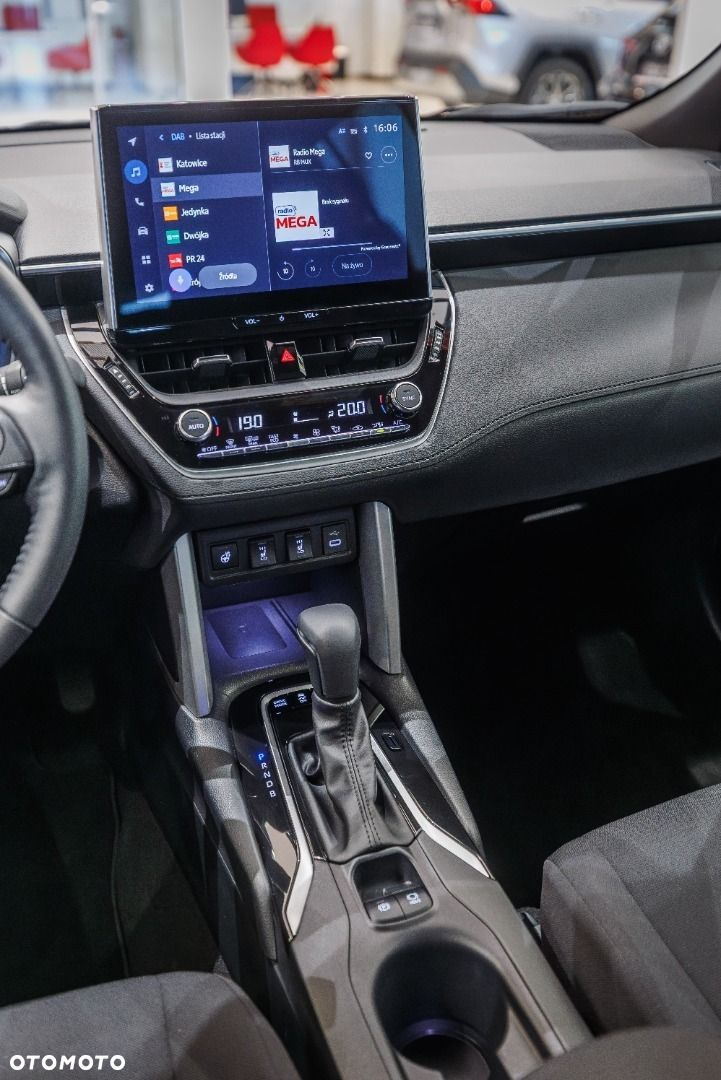 Toyota Corolla Cross - 28