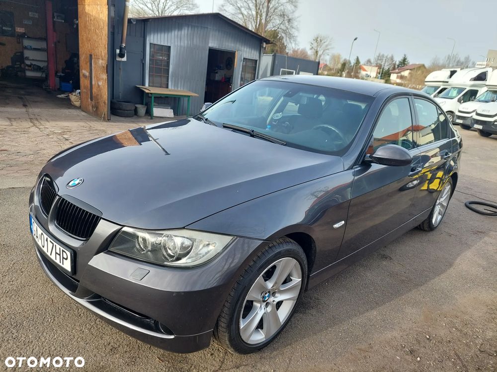 BMW Seria 3 320i - 1