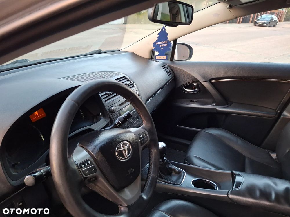 Toyota Avensis 2.0 D-4D Premium - 12