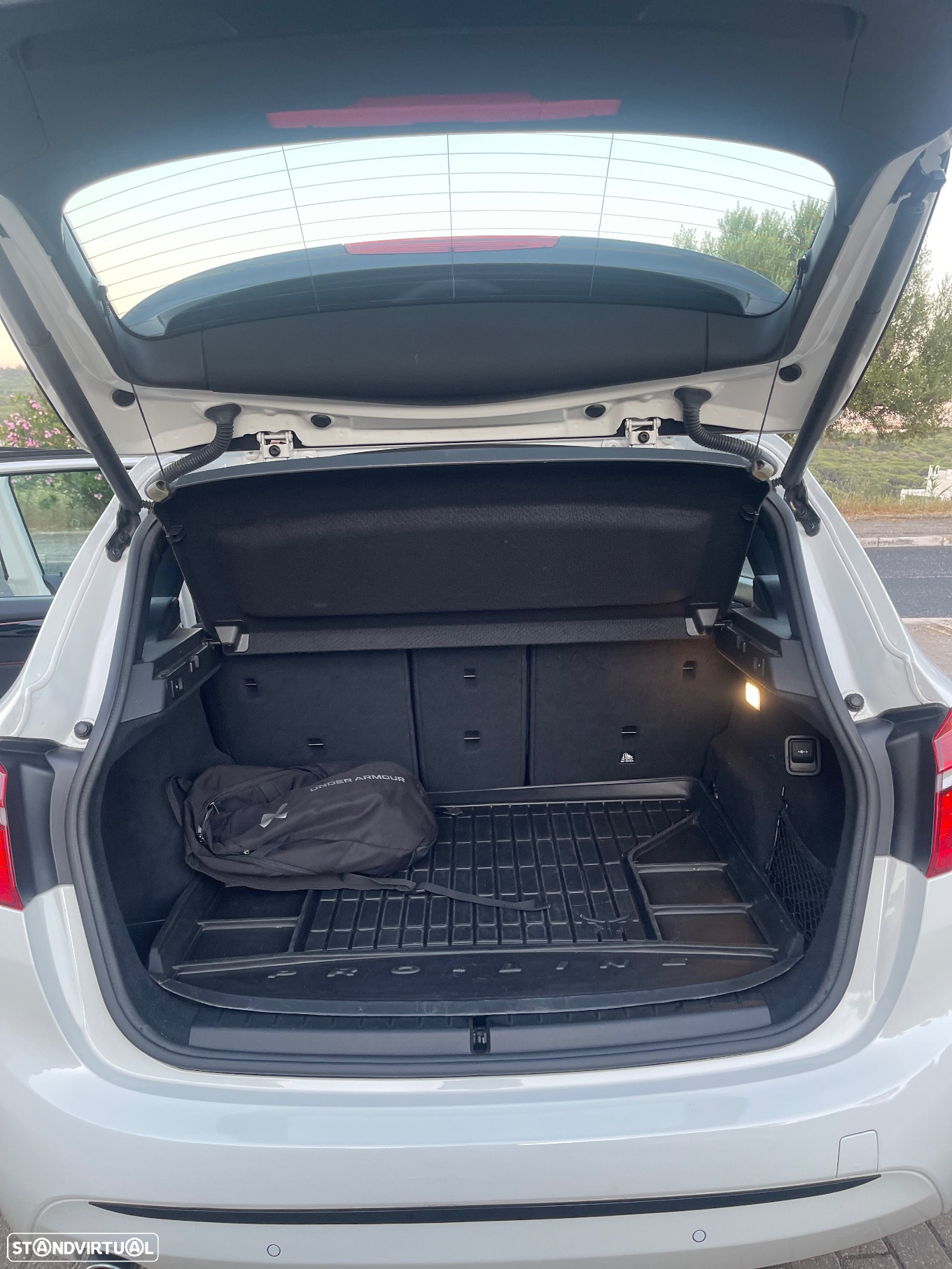 BMW 218 Active Tourer d Aut. Sport Line - 10