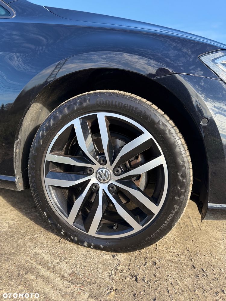 Volkswagen Golf 2.0 BlueTDI DSG Highline - 23