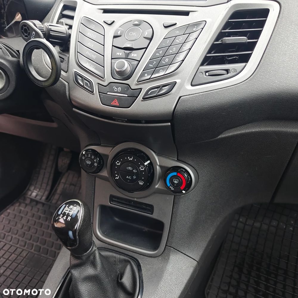 Ford Fiesta - 9