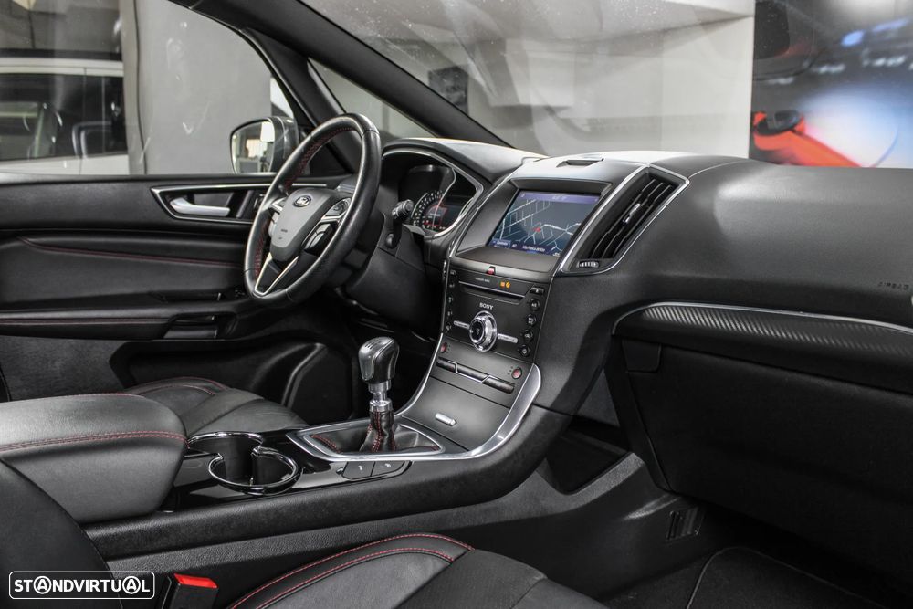 Ford S-Max 2.0 TDCi ST-Line - 32