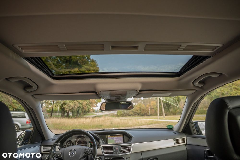 Mercedes-Benz Klasa E 250 BlueEFFICIENCY 7G-TRONIC Avantgarde - 34
