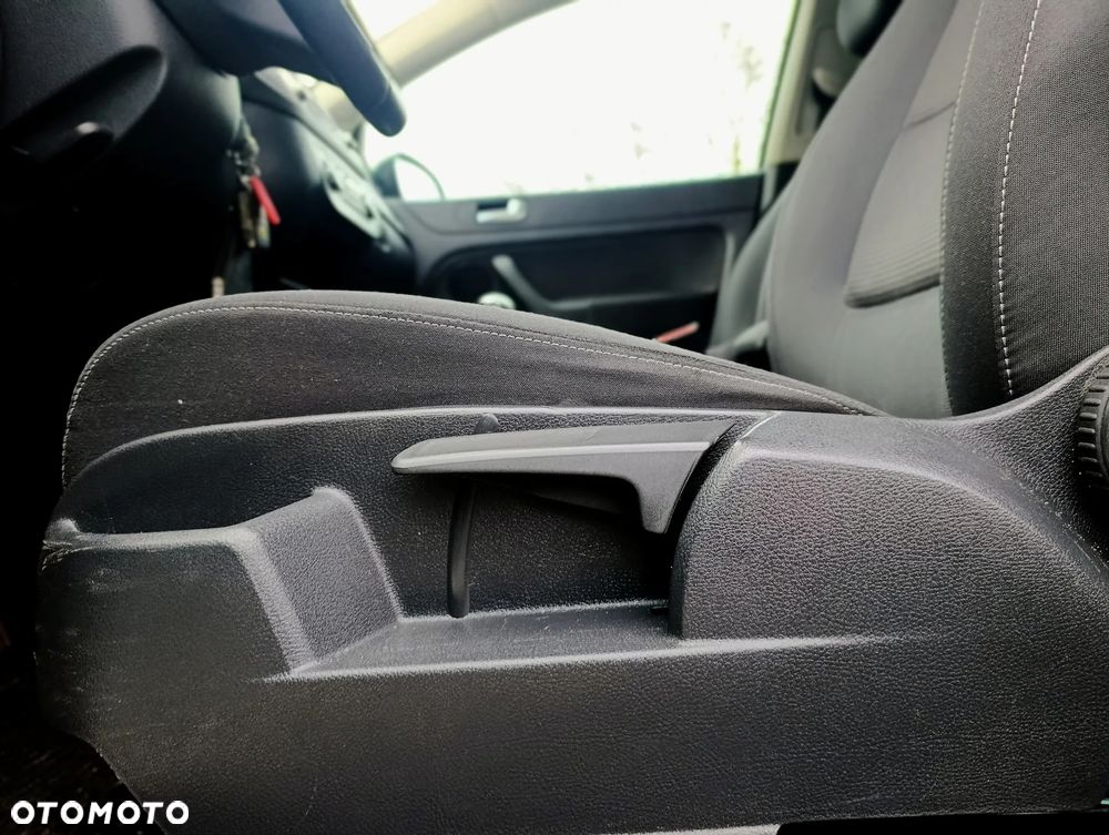 Volkswagen Golf Plus - 22