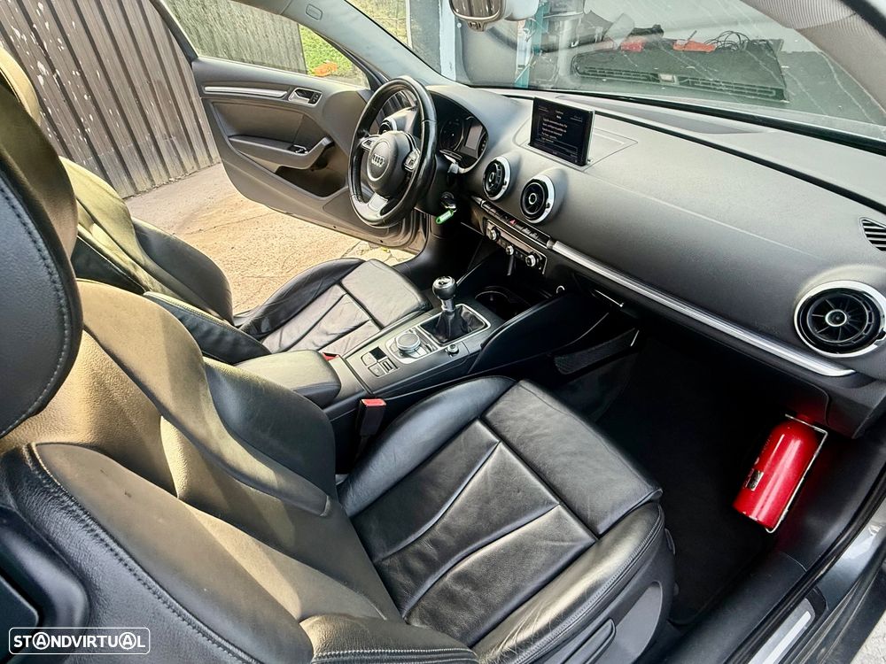 Audi A3 1.6 TDI S-line - 25