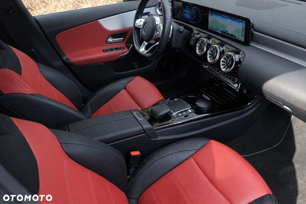 Mercedes-Benz CLA 220 d 4-Matic AMG Line 8G-DCT - 10