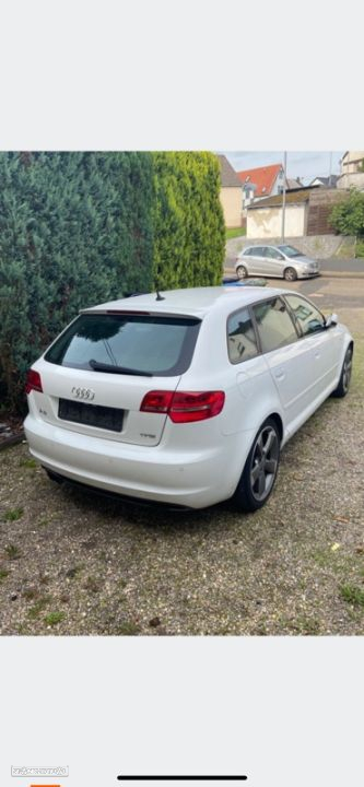 AUDI A3 1.6TDi / PARA PEÇAS - 2