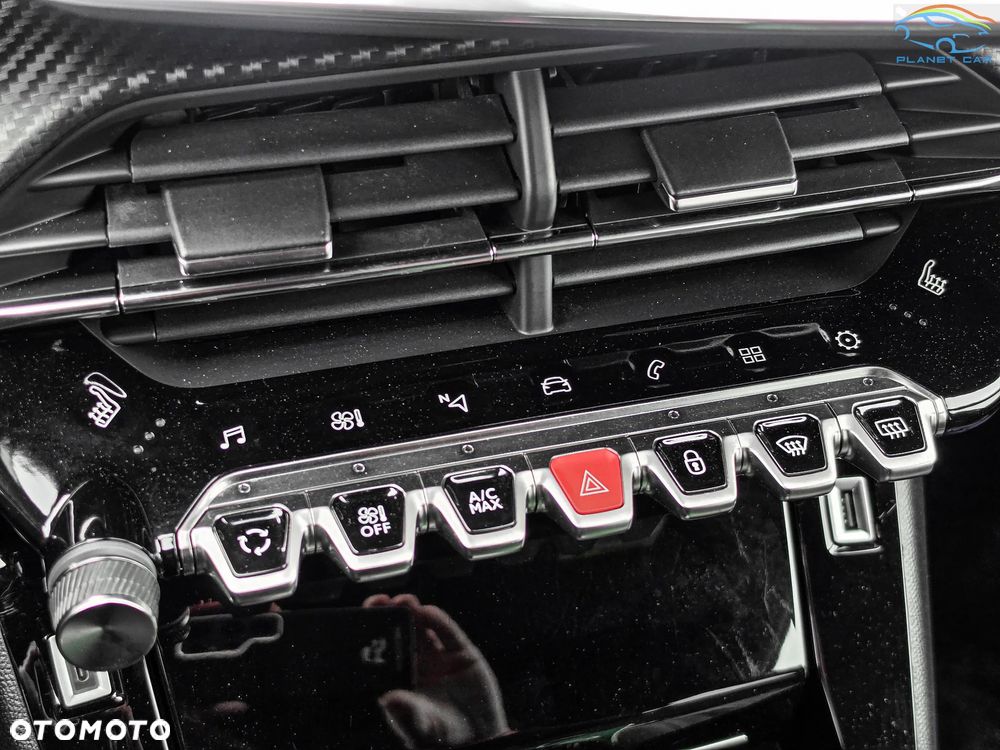 Peugeot 2008 PureTech 130 EAT8 GT - 37