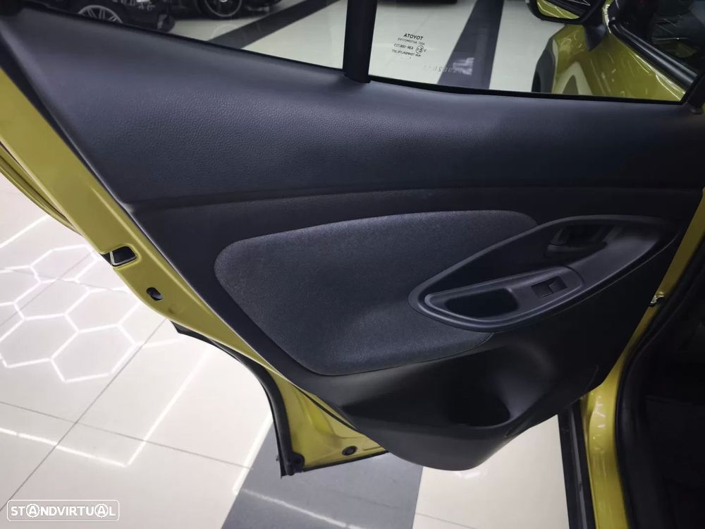 Toyota Yaris Cross 1.5 HDF Premier Edition - 44