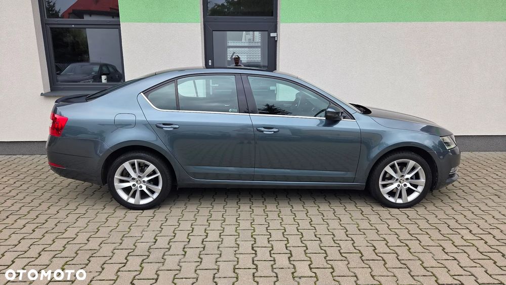 Skoda Octavia 1.5 TSI ACT Style DSG - 10