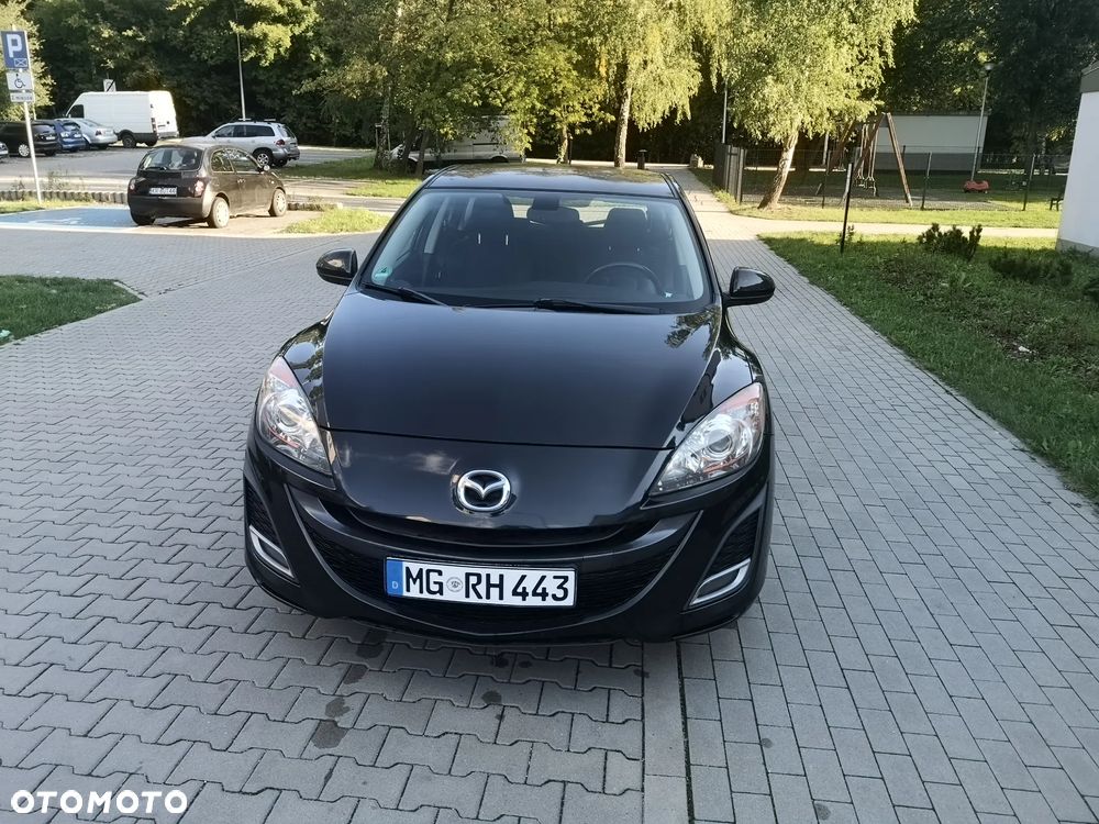 Mazda 3 1.6 Exclusive + - 4