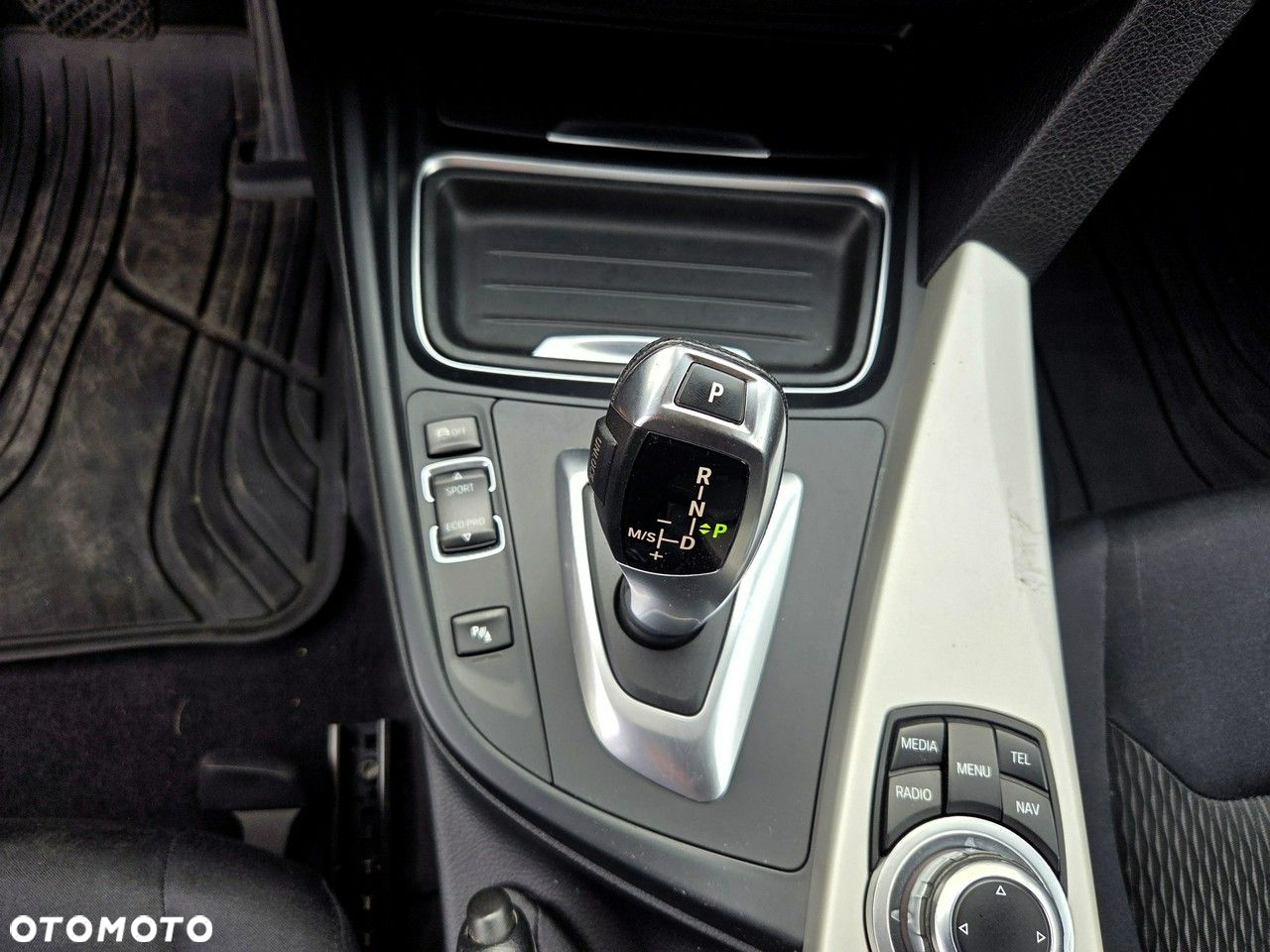 BMW Seria 3 320d DPF Touring - 19