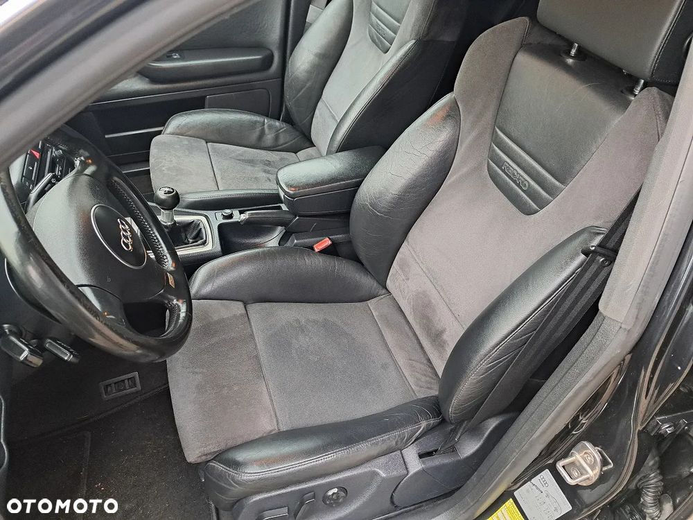 Audi S4 Limousine - 24