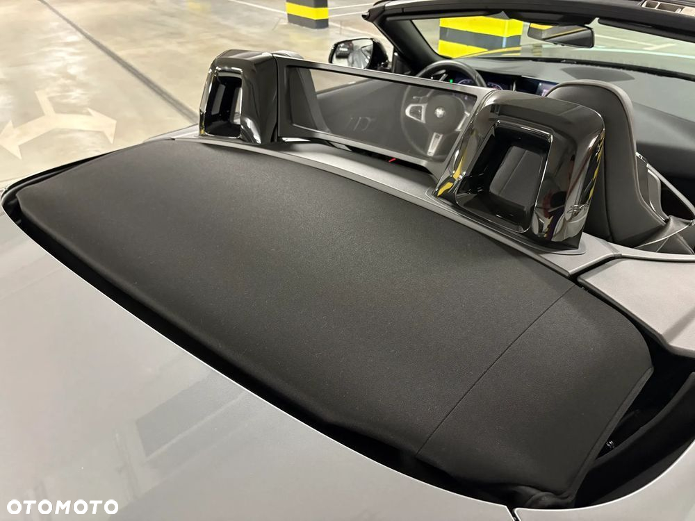 BMW Z4 sDrive20i - 23