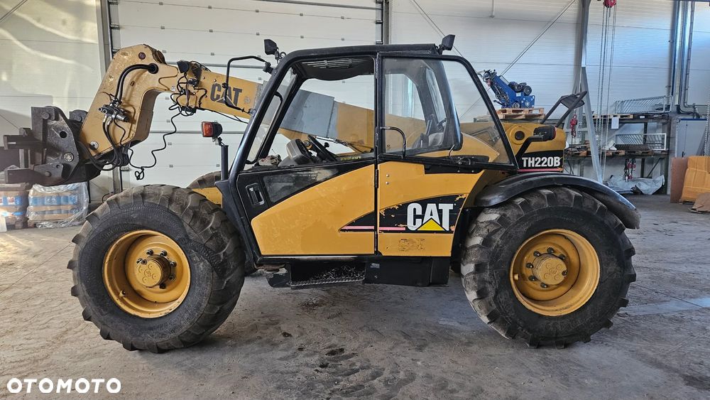 Caterpillar TH220B - 3