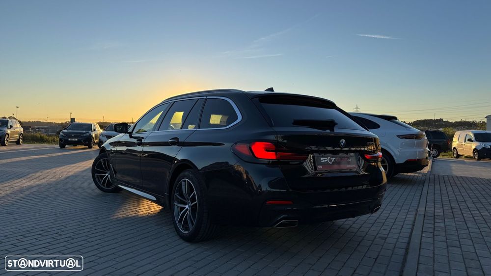 BMW 530 e Pack Desportivo M - 4