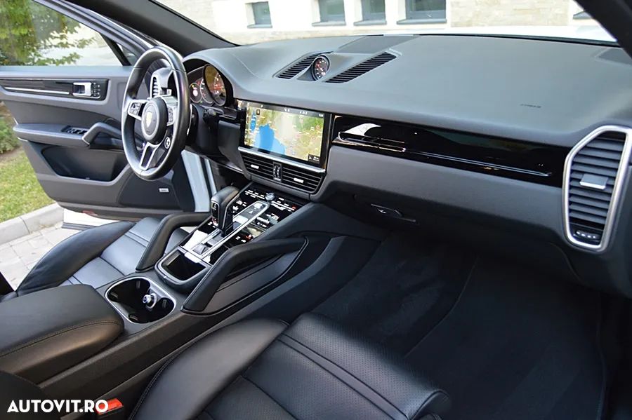 Porsche Cayenne Tiptronic S Platinum Edition - 30