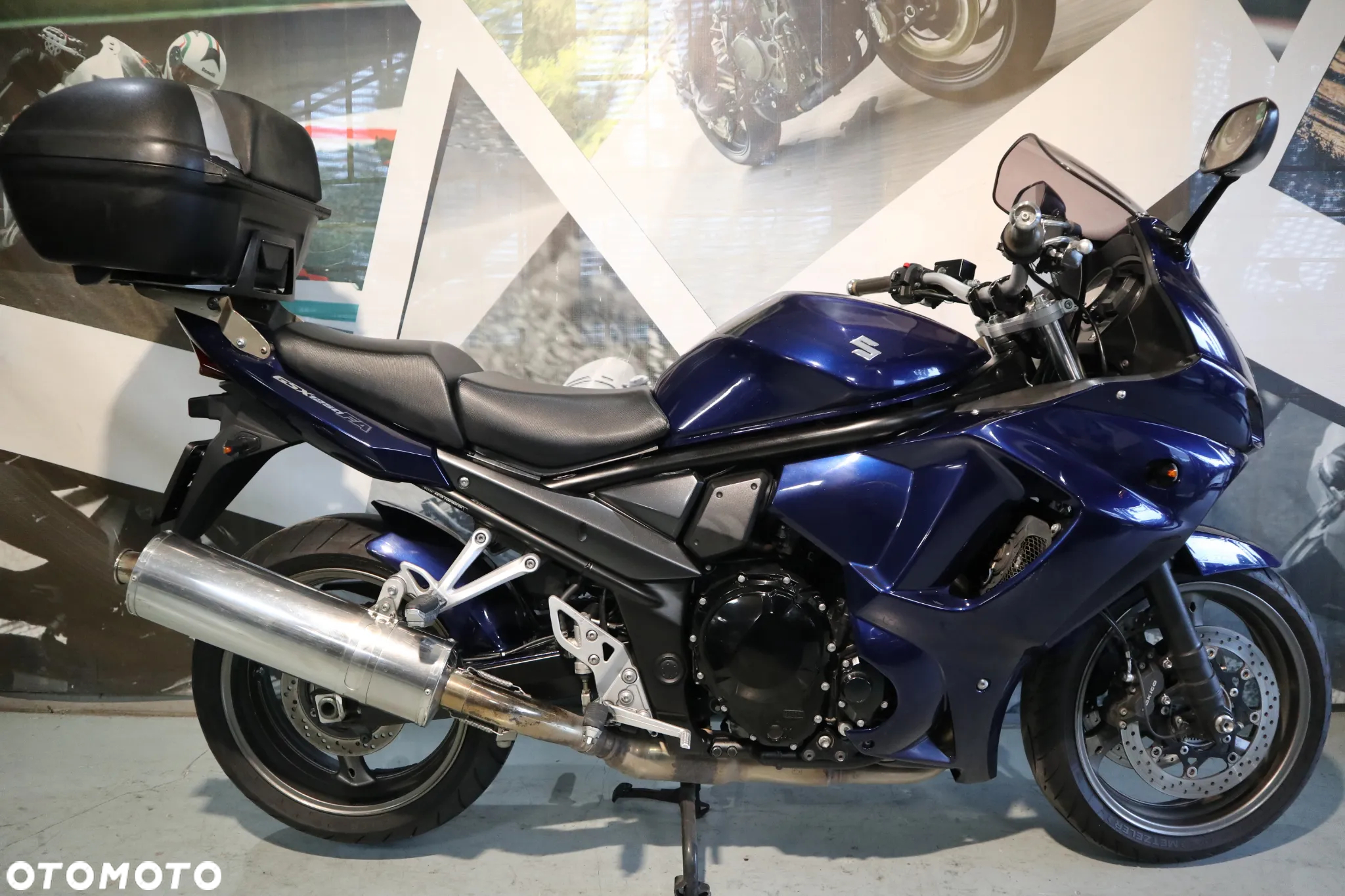 Suzuki GSX - 13