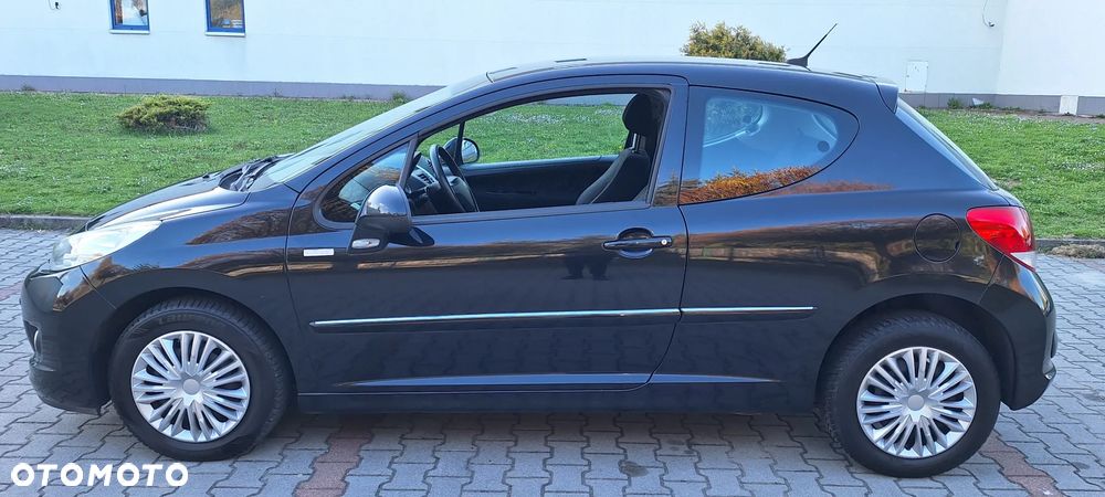 Peugeot 207 75 Millesim 200 - 11