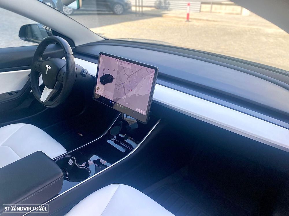 Tesla Model 3 Standard Range Plus RWD - 24