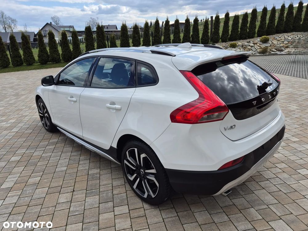 Volvo V40 Cross Country T3 Geartronic Momentum - 3