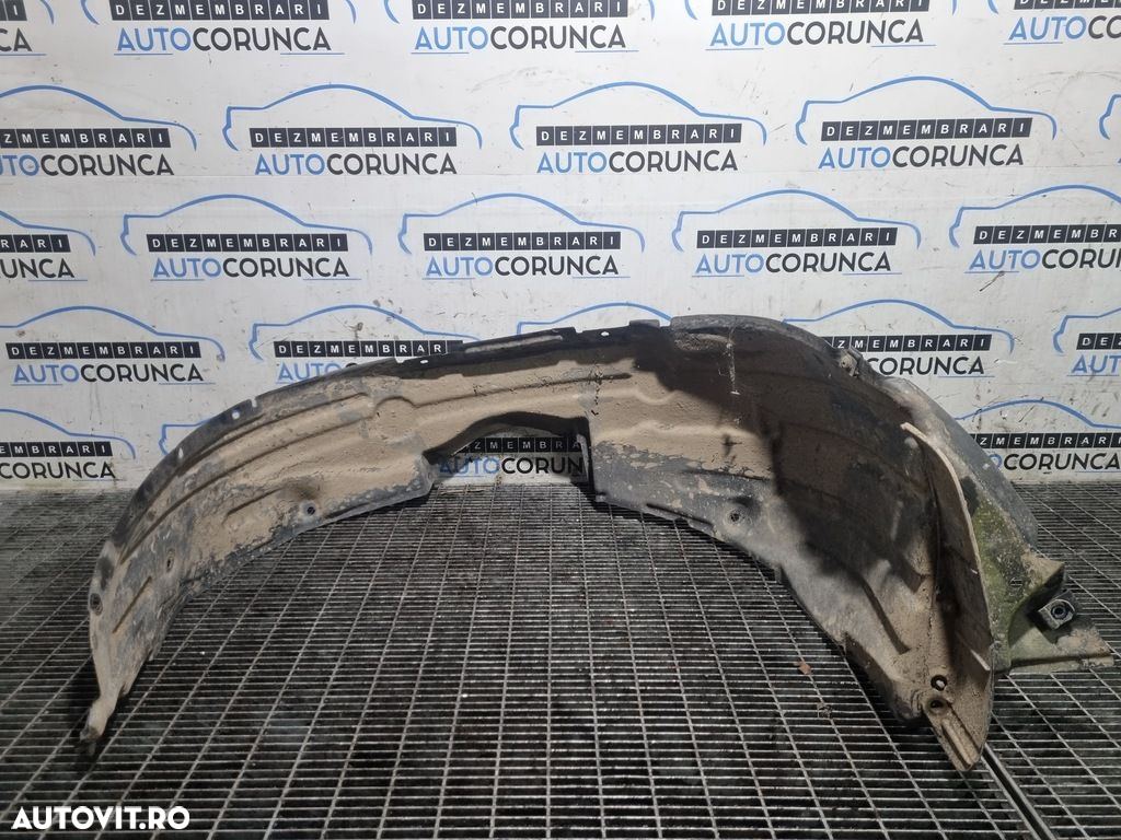 Carenaj dreapta fata Toyota RAV 4 II 2002 - 2006 SUV 4 Usi (1211) - 2