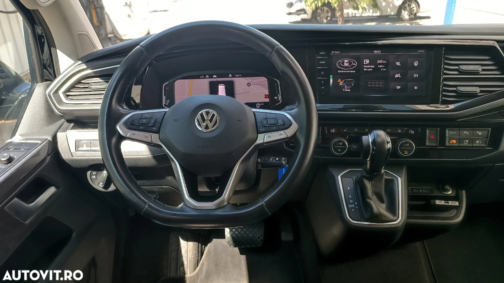 Volkswagen Multivan - 21