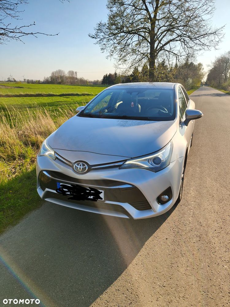Toyota Avensis 2.0 D-4D Prestige - 1