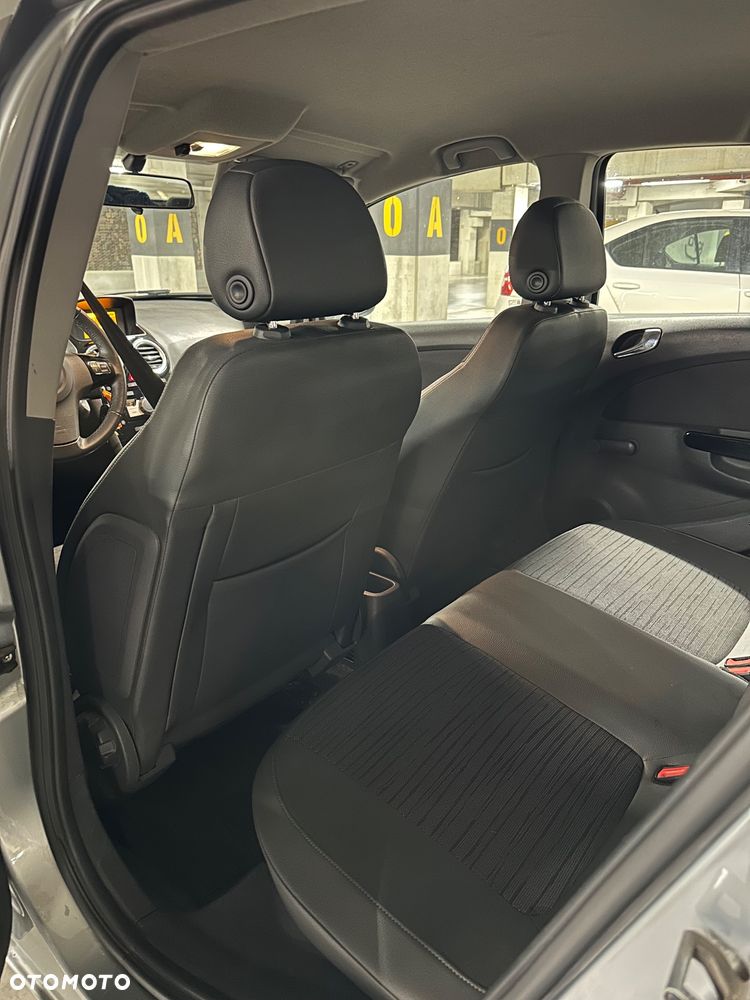 Opel Corsa 1.2 16V Cosmo - 39